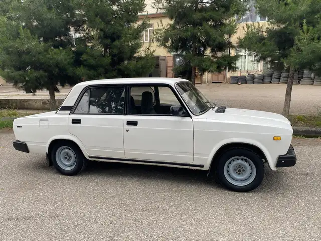 Lada (ВАЗ) 2107 2004