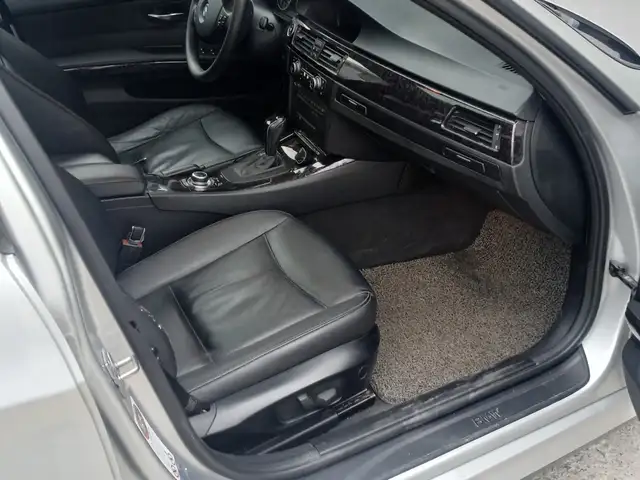 BMW 3 2011