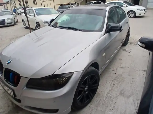 BMW 3 2011