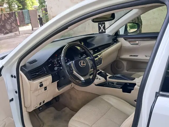 Lexus ES 2014