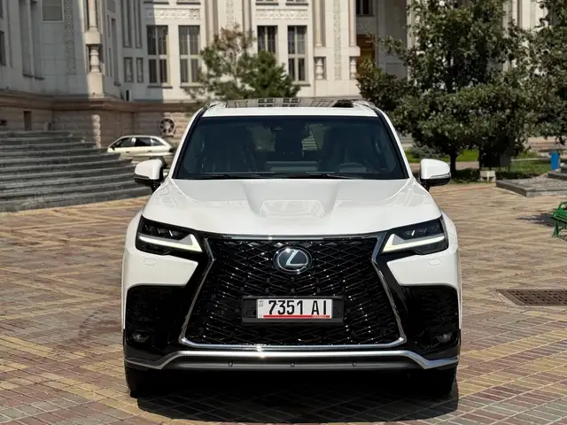 Lexus LX 2024