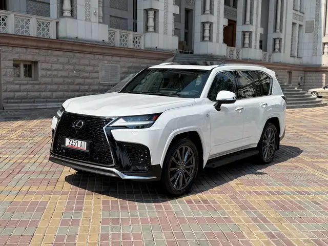 Lexus LX 2024