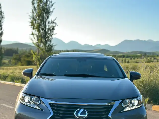 Lexus ES 2016