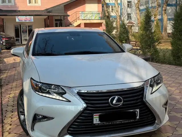 Lexus ES 2016
