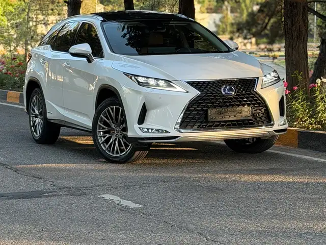 Lexus RX 2021