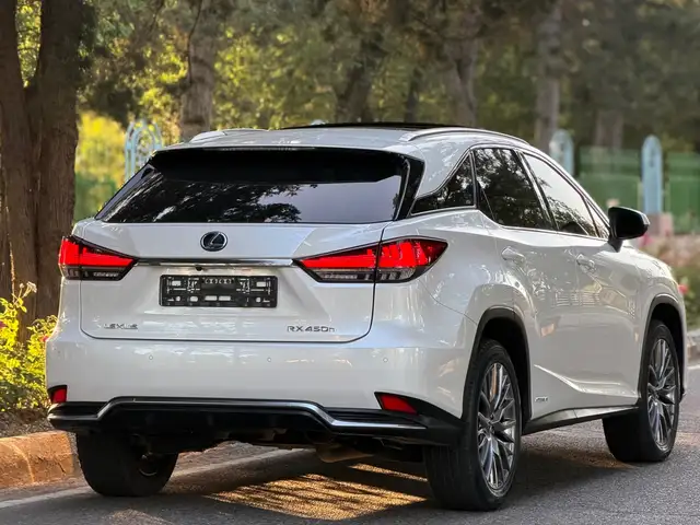 Lexus RX 2021
