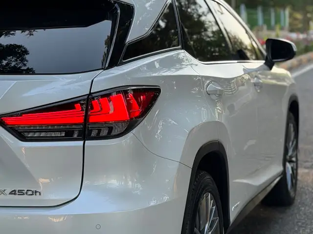Lexus RX 2021