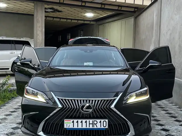 Lexus ES 2021