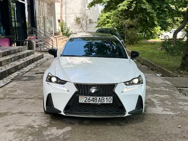 Lexus IS 2016