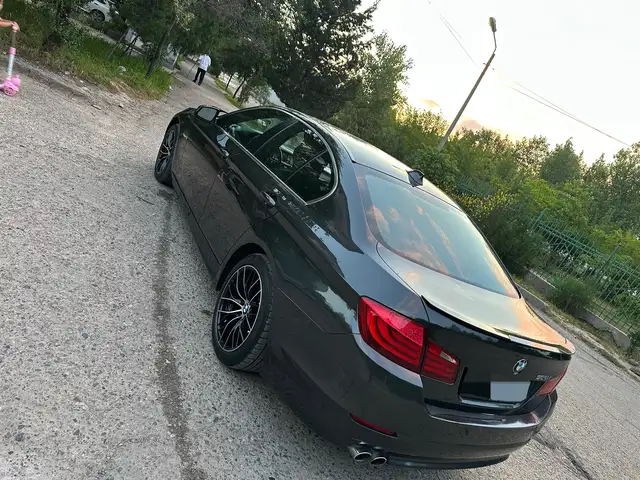 BMW 5 2011