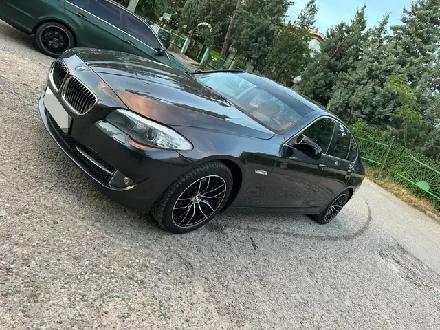 BMW 5 2011