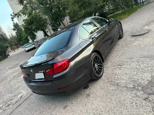 BMW 5 2011
