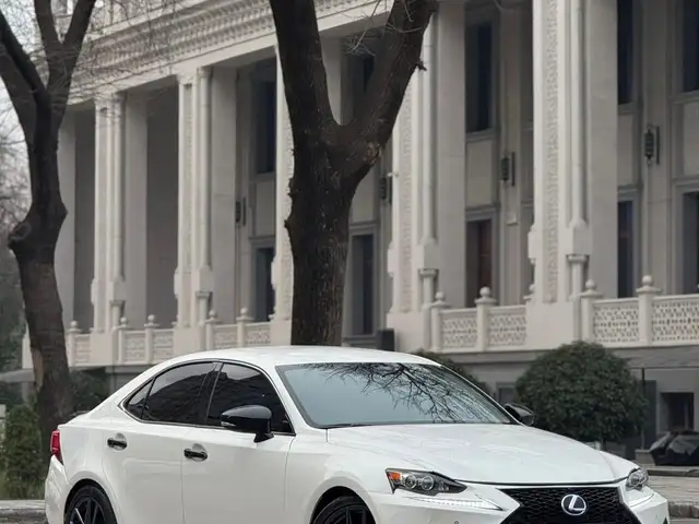 Lexus IS 2014