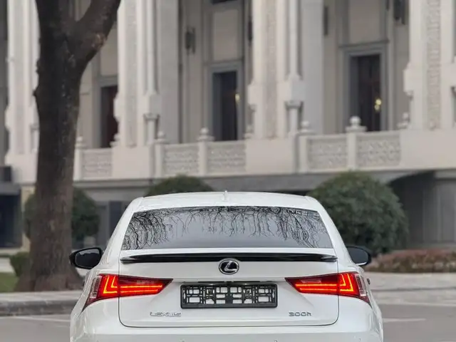 Lexus IS 2014