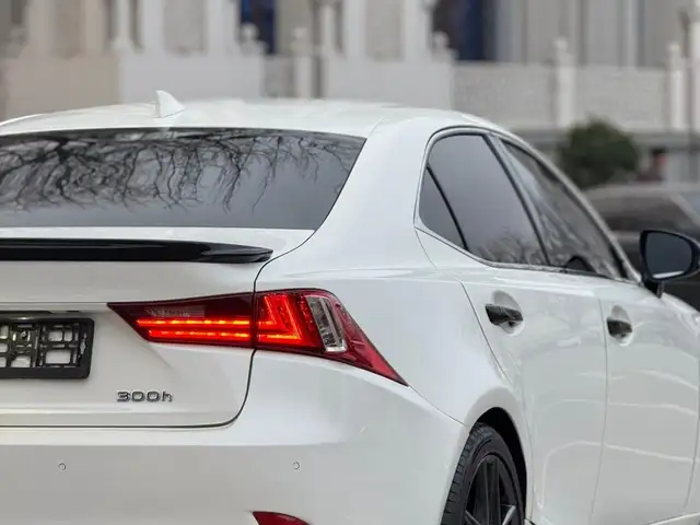 Lexus IS 2014