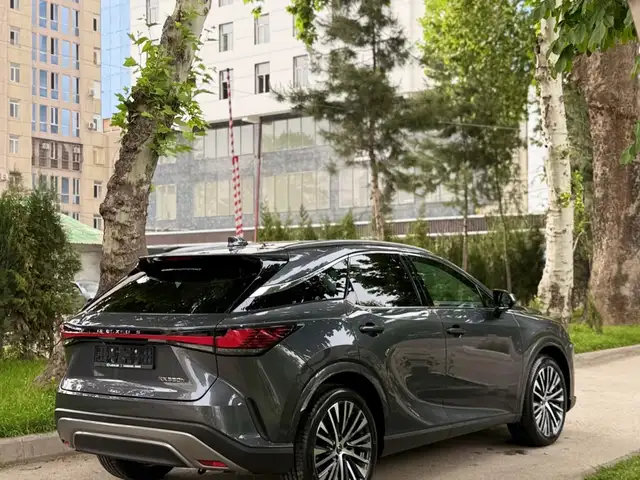 Lexus RX 2025