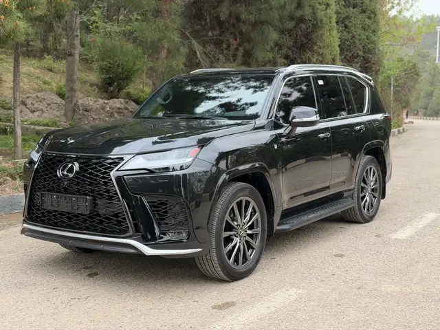 Lexus LX 2024