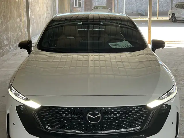 Mazda EZ-6 2025