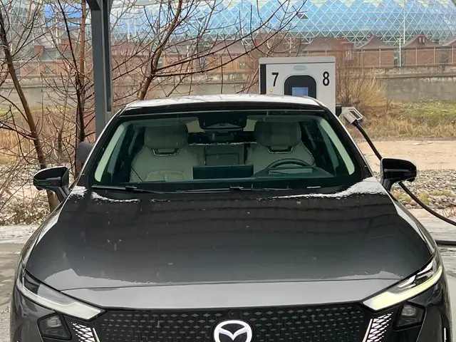 Mazda EZ-6 2025