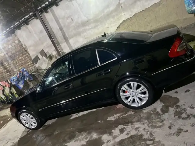 Mercedes -Benz E class 2006