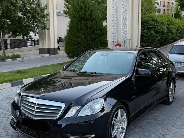 Mercedes -Benz E class 2012