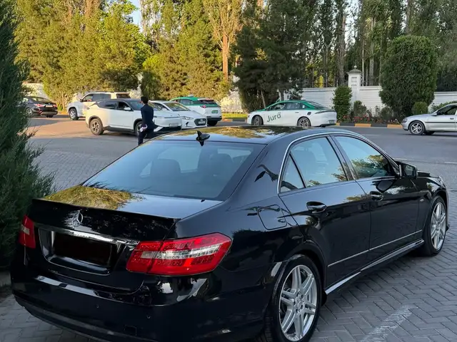 Mercedes -Benz E class 2012