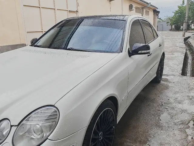 Mercedes -Benz E class 2009