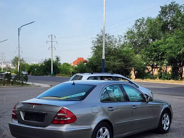 Mercedes -Benz E class 2006