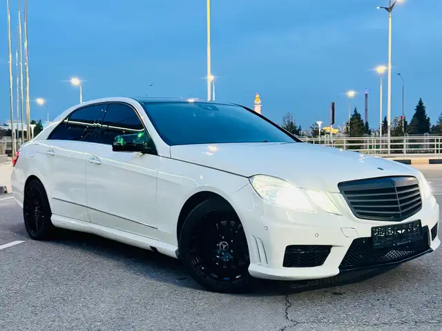 Mercedes -Benz E class 2010