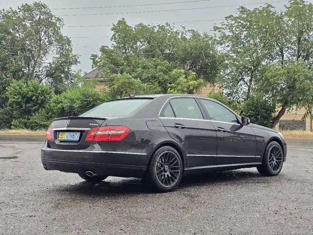Mercedes -Benz E class 2012