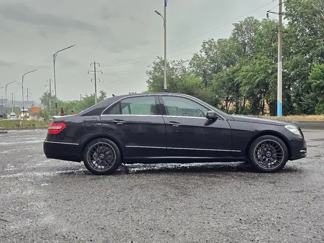 Mercedes -Benz E class 2012