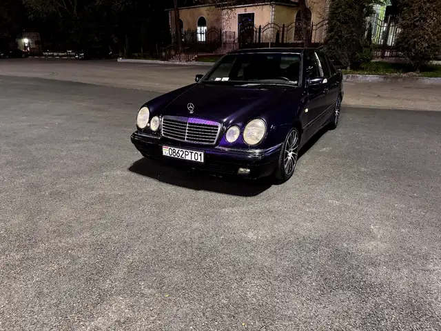 Mercedes -Benz E class 1996
