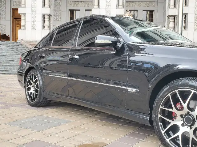 Mercedes -Benz E class 2008