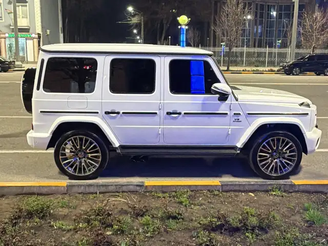 Mercedes -Benz G class 2025