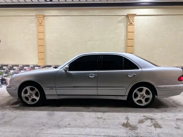 Mercedes -Benz E class 2000