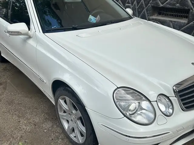 Mercedes -Benz E class 2009