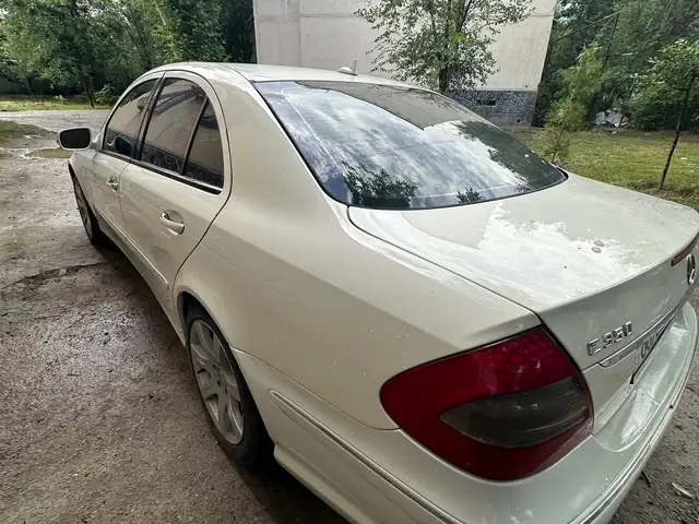 Mercedes -Benz E class 2009