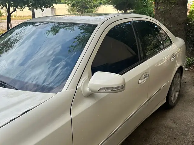Mercedes -Benz E class 2009