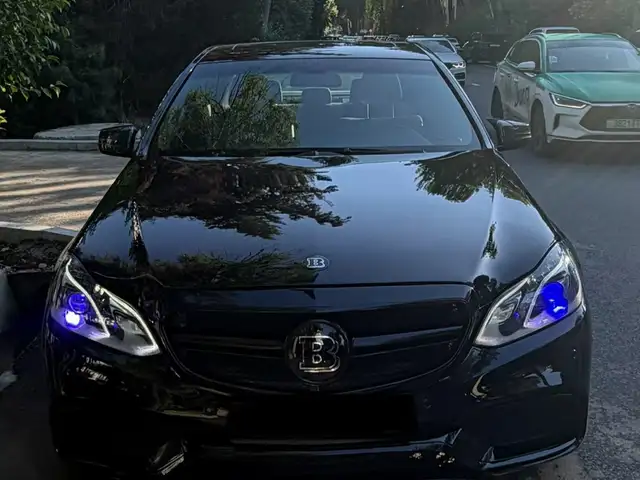 Mercedes -Benz E class 2010