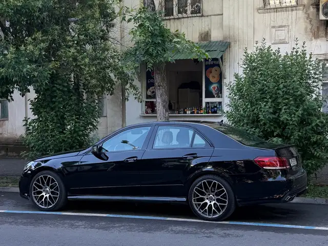 Mercedes -Benz E class 2010