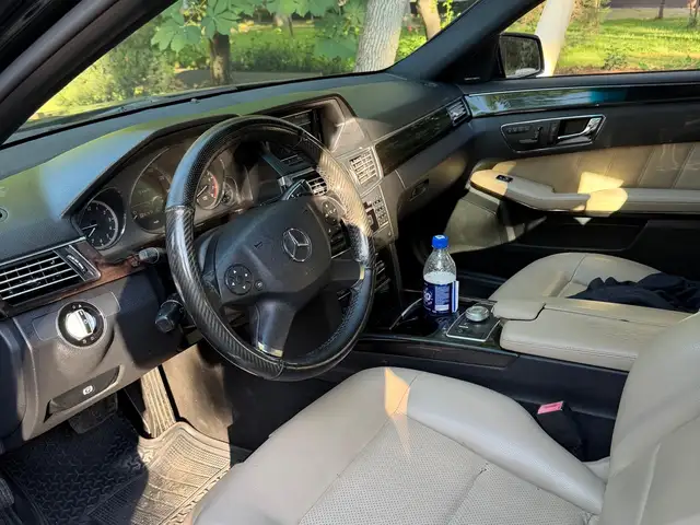 Mercedes -Benz E class 2010