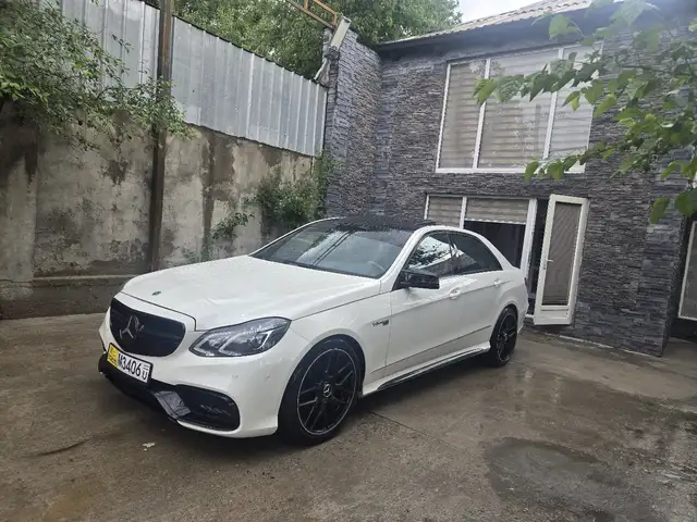 Mercedes -Benz E class 2010