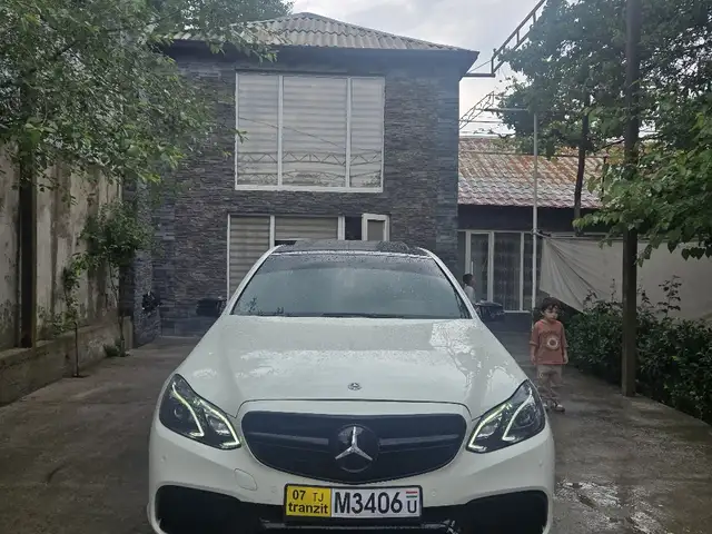 Mercedes -Benz E class 2010