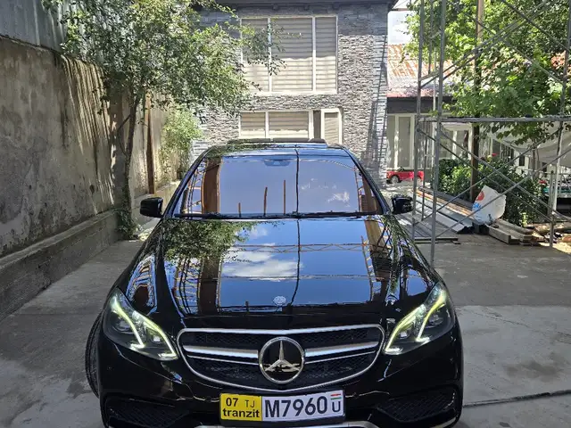 Mercedes -Benz E class 2010
