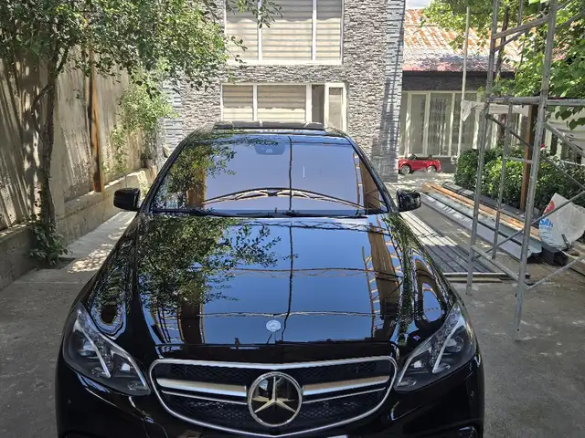 Mercedes -Benz E class 2010