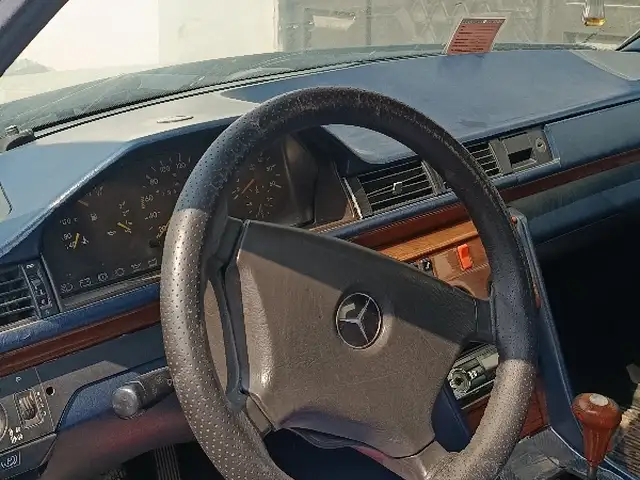 Mercedes -Benz W124 1992