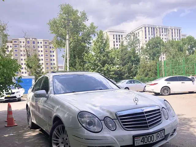 Mercedes -Benz E class 2008