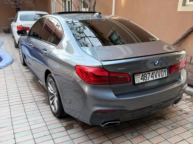 BMW 5 2017