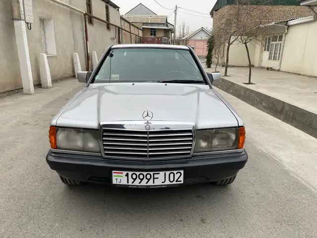 Mercedes -Benz W201 1986