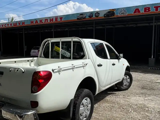 Mitsubishi L200 2008